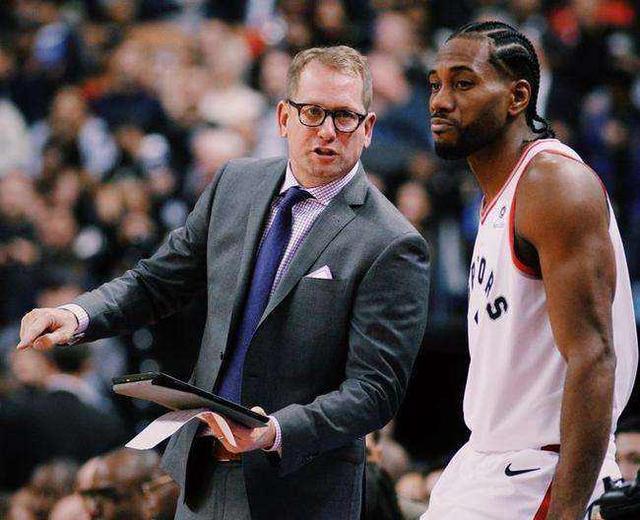 易游体育 -19猛龙时期伦纳德