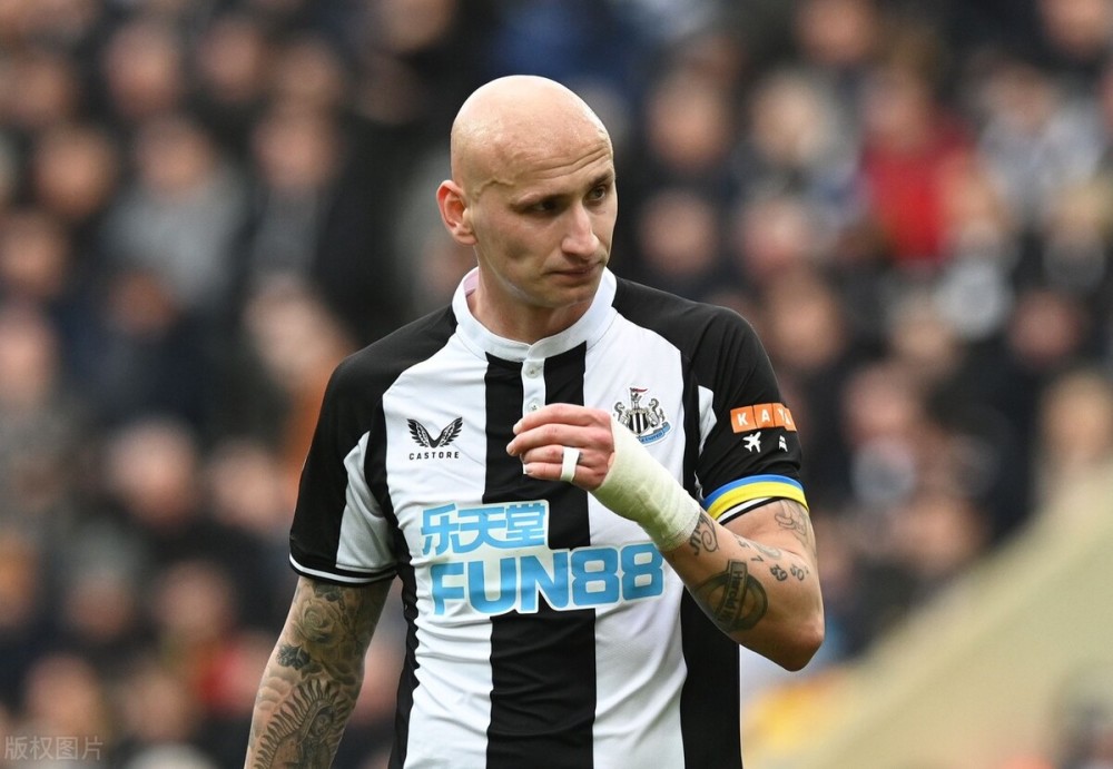 易游体育入口 -集结日体能课后，孟菲斯灰熊篮板制胜备战英超，震撼外界，赛程密集仍需轮换 