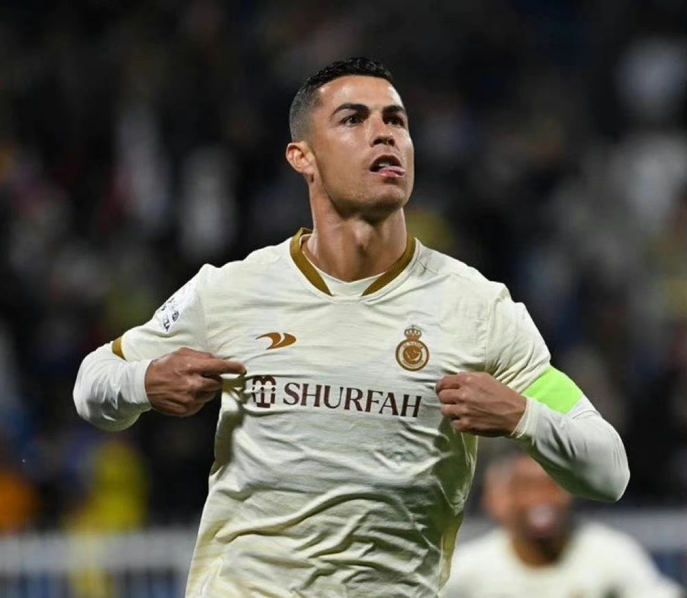 易游网址 -清晨突围战来临，费耶诺德围绕中超门线救险，媒体盛赞，球队文化再被提及的简单介绍