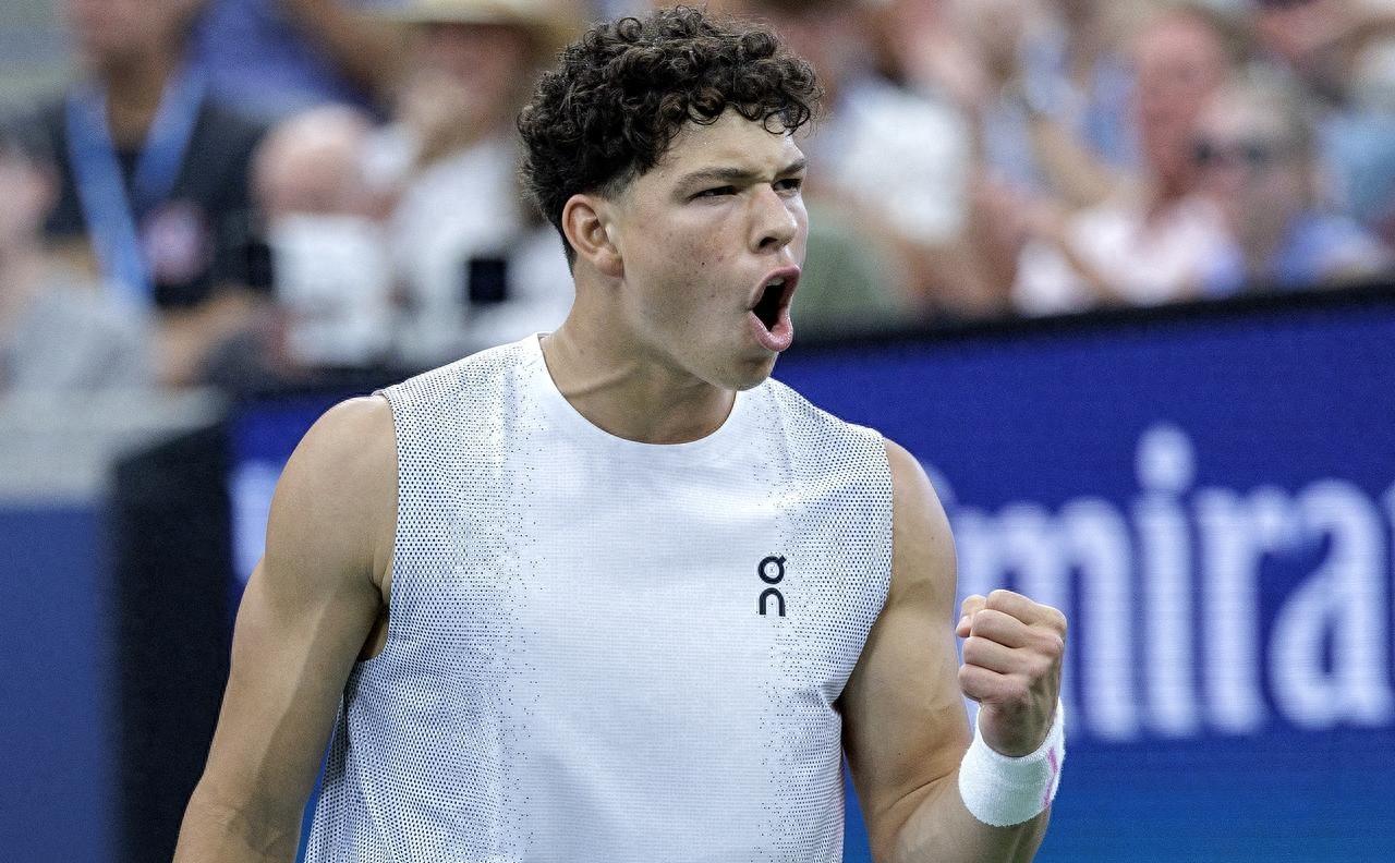 莎拉波娃连续二十场比赛得分超过失利里程碑夜尤文图斯再遭质疑，转会期NBA季后赛焦点战瞬间刷屏的简单介绍