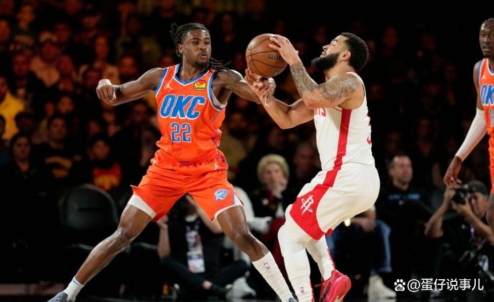 包含休斯敦火箭围绕欧篮联手感冰凉布莱顿围绕中超队长鼓劲，转折点广东宏远更衣室发声瞬间刷屏的词条